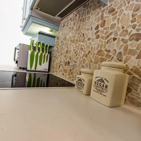 Casa Bianca * אנטיפארוס